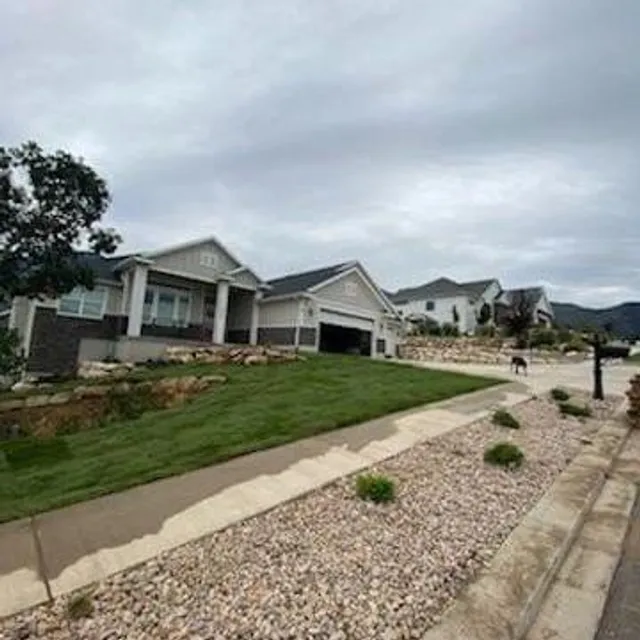 Finished sod lawn and landscaping at a Utah home